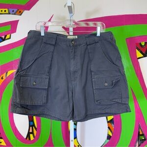 Fieldmaster, Gray/Green Cargo Shorts with Tailored Fit. Size 36. Excellent cond!